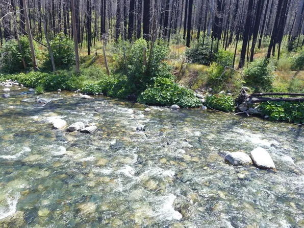 3931 Coffee Creek Rd, Trinity Center, CA 96091