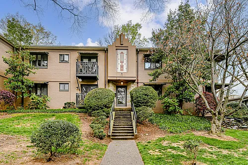 217 N Dotger Ave #D10 Photo 1