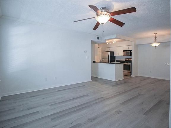 5th image of 3310 Haviland Ct APT 201