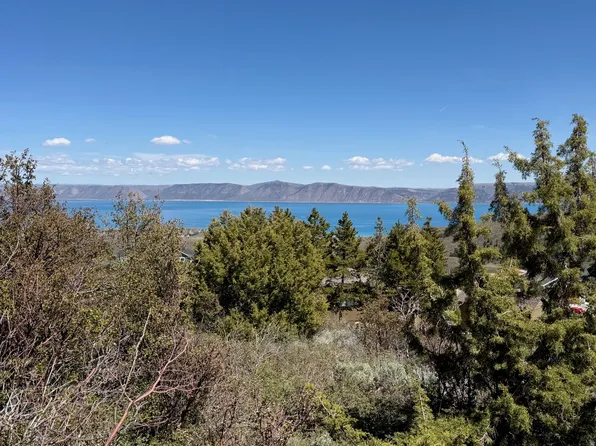 918 Lake View Dr, Garden City, UT 84028
