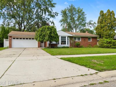23661 Demley Dr, Clinton Township, MI, 48035