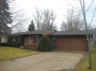 2372 Jubilee Dr, Green Bay, WI 54311