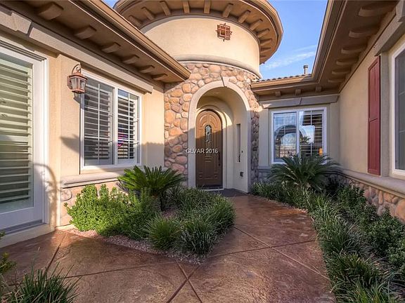 3rd image of 1324 Enchanted River Dr