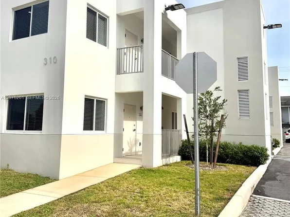 310 E 7th St #203, Hialeah, FL 33010