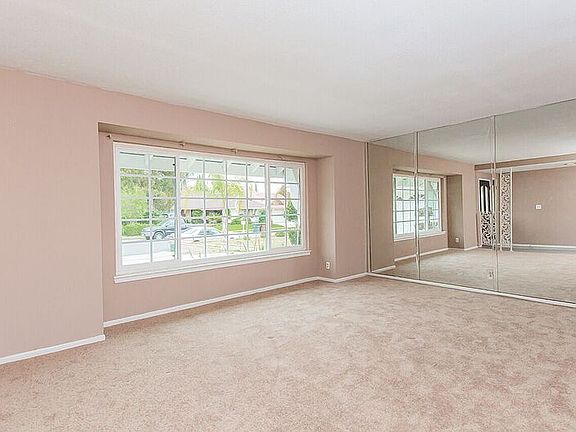 3rd image of 16959 Shadymeadow Dr
