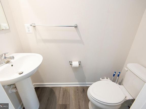 5th image of 120 Mariners Way