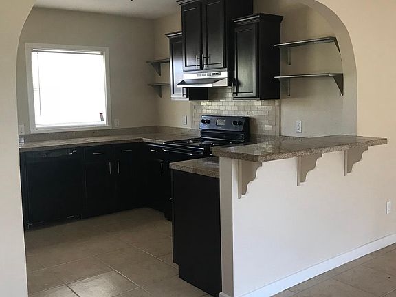 4th image of 1814 N Parkwood Dr