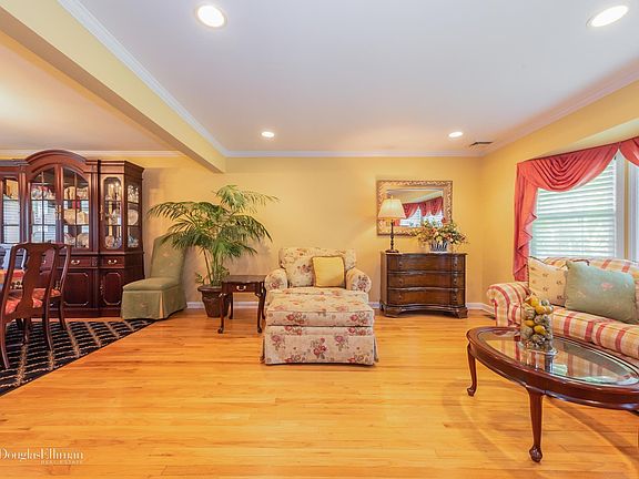 4th image of 37 Homestead Ave