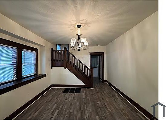 4th image of 114 Ridge Ave #116