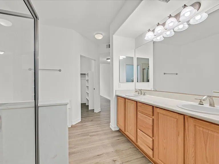 825 Canterra St #1059 — Photo 12