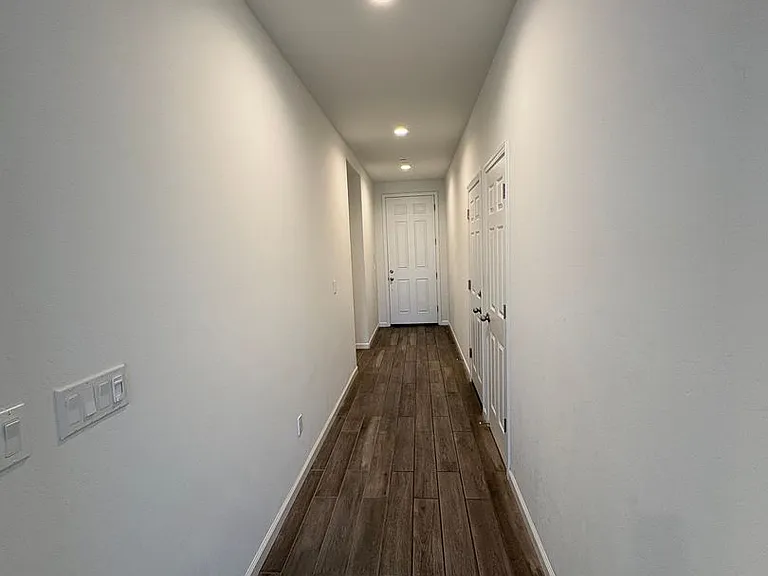 1620 W Porter Ave — Photo 14