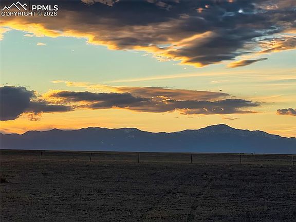 5th image of 110 N Dinner Bell Dr