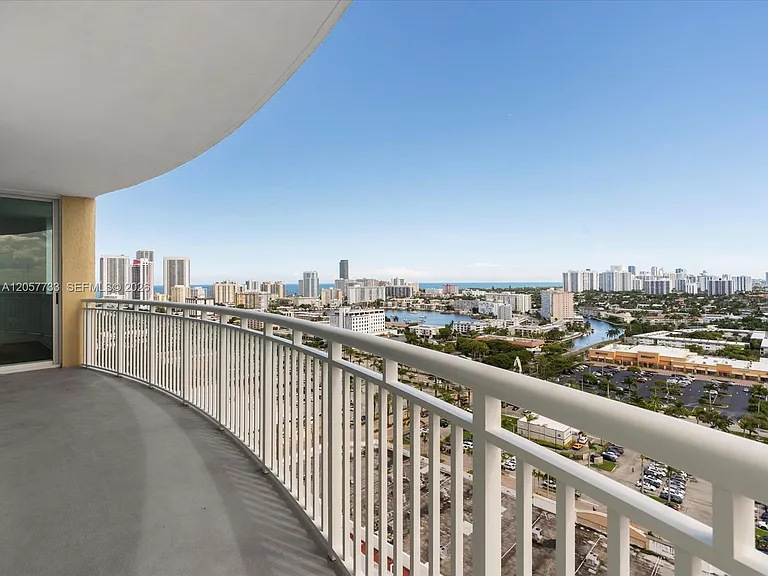 1745 E Hallandale Beach Blvd #2007W — Photo 9