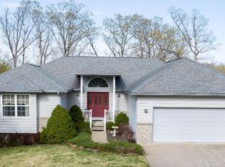 210 Bogey Ln, Gravois Mills, MO 65037
