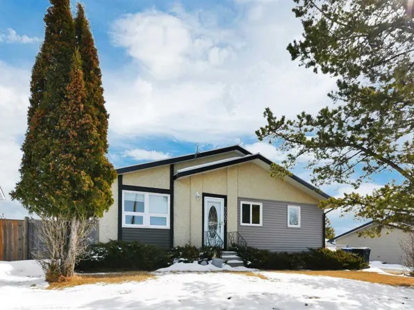 5007 W 53rd St, Eckville, AB T0M 0X0