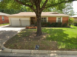 1212 Harrison Ln, Hurst, TX 76053