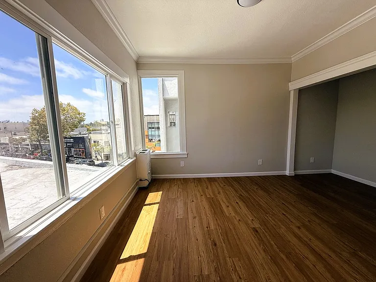 5634 College Ave — Photo 7