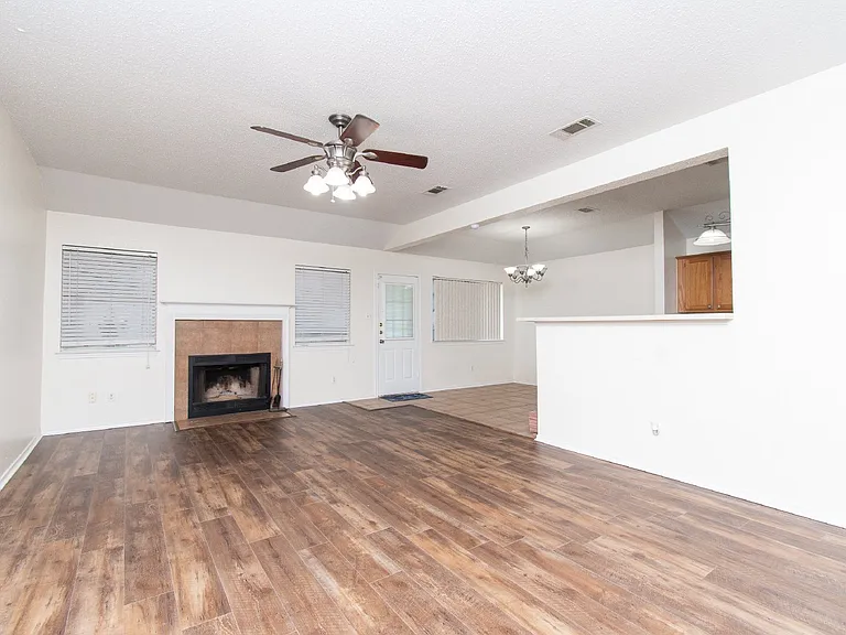 3301 Dorothy Jane Dr — Photo 2