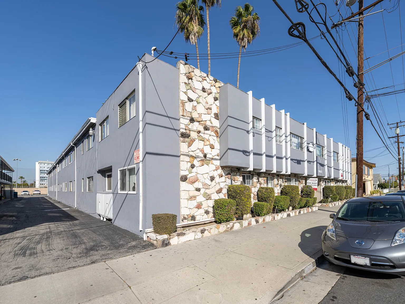 9553 Flower St — Photo 3