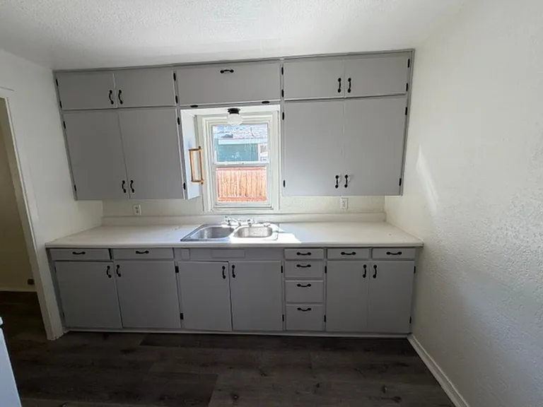 2619 Scott St — Photo 12