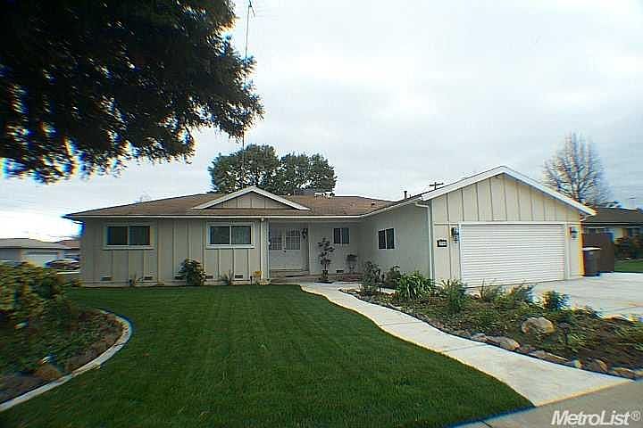 1st image of 2740 Calariva Dr