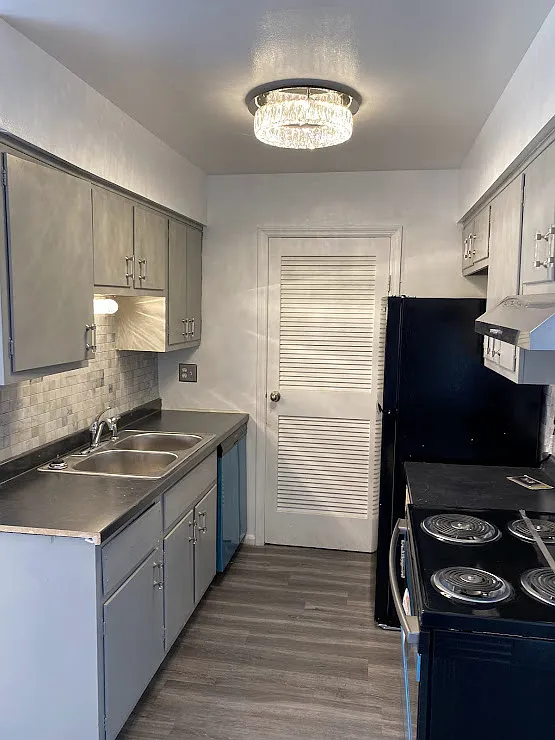 2 bed, 1.5 bath, 1250 sqft, $1,275 — Photo 4