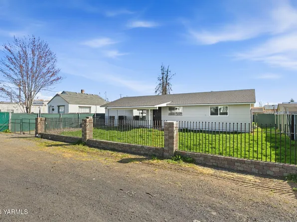 819 N 18th Ave, Yakima, WA 98902