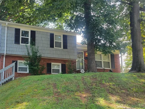 1323 Ranch Rd, Charlotte, NC 28208