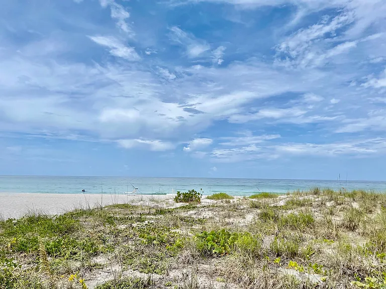 2675 Gulf Of Mexico Dr #302 — Photo 22