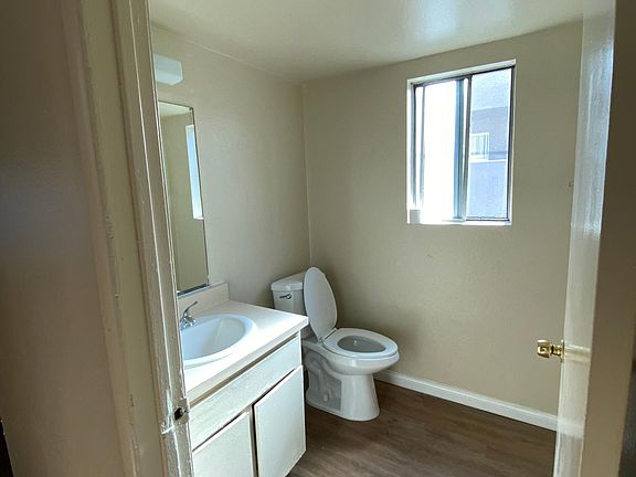 3rd image of 1518 French St #200