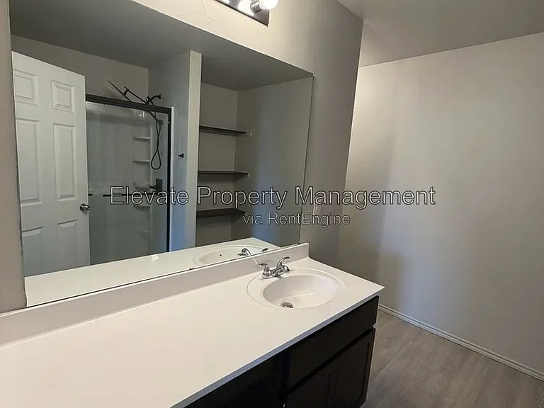 11729 NW 100th St — Photo 21