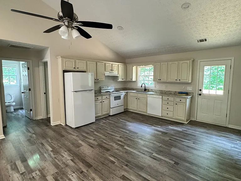 39 Royal Oaks Ln — Photo 17