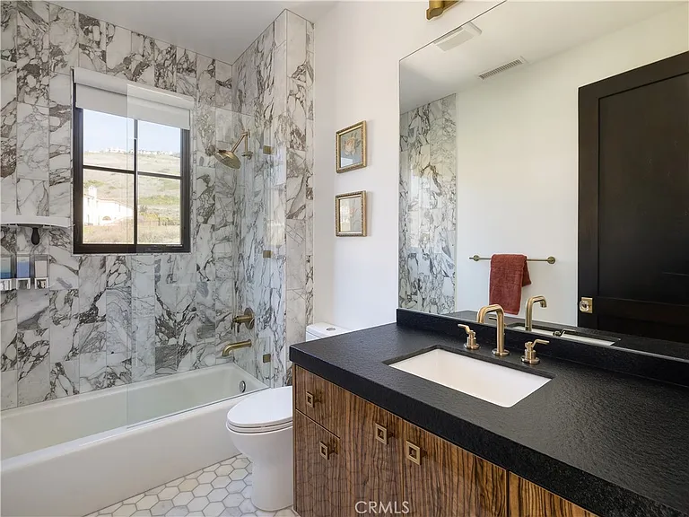 32009 Cape Point Dr — Photo 44