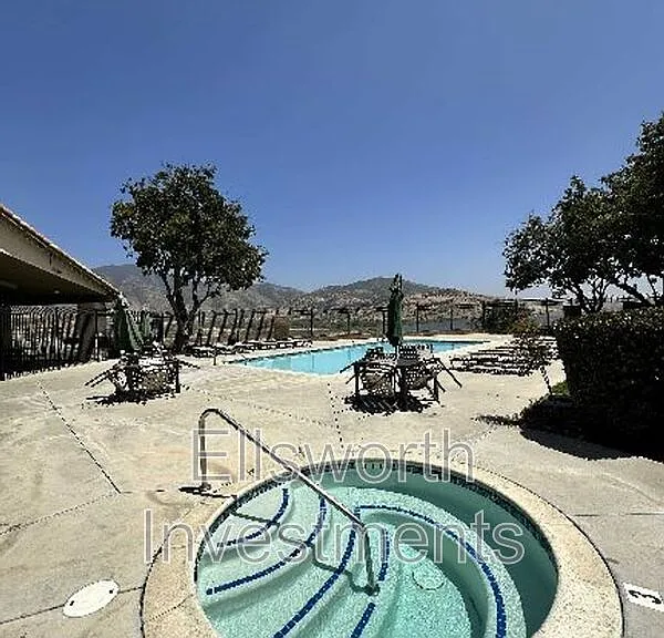 10195 Bluestone Ct — Photo 4