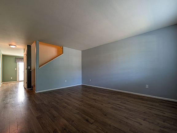 5th image of 3657 Westleigh St