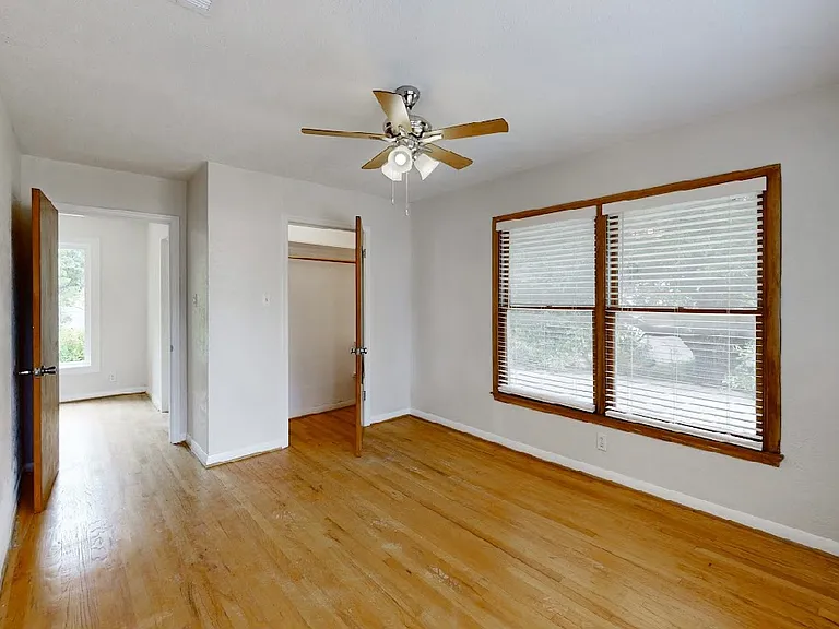 511 Homestead St — Photo 16