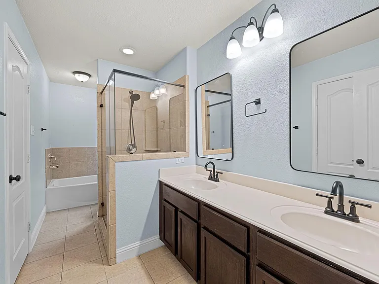 5102 Hardy St — Photo 16