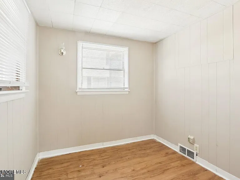 536 E Franklin St — Photo 7