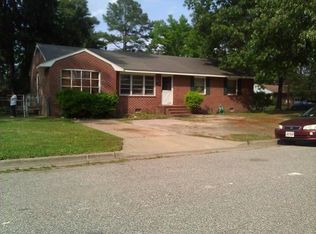 2 Excalibur Pl, Newport News, VA 23602