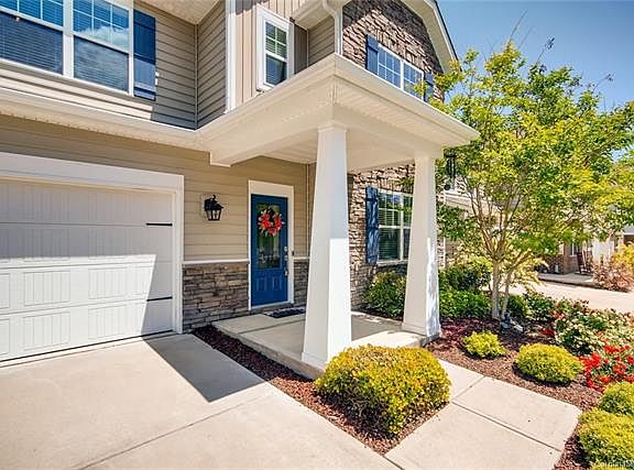 3rd image of 2135 Newport Dr