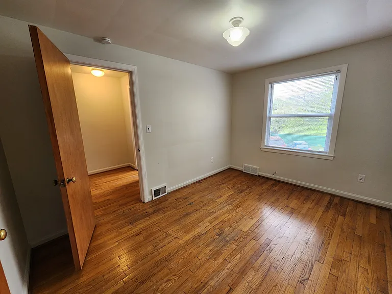 921 Vernier Rd #1 — Photo 11