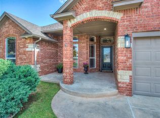 700 N Pheasant Way, Mustang, OK 73064