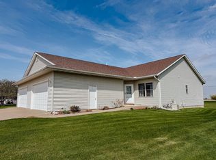712 Saint Josephs St, Preston, IA 52069
