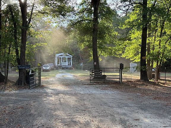 2nd image of 1368 N 4155th Rd