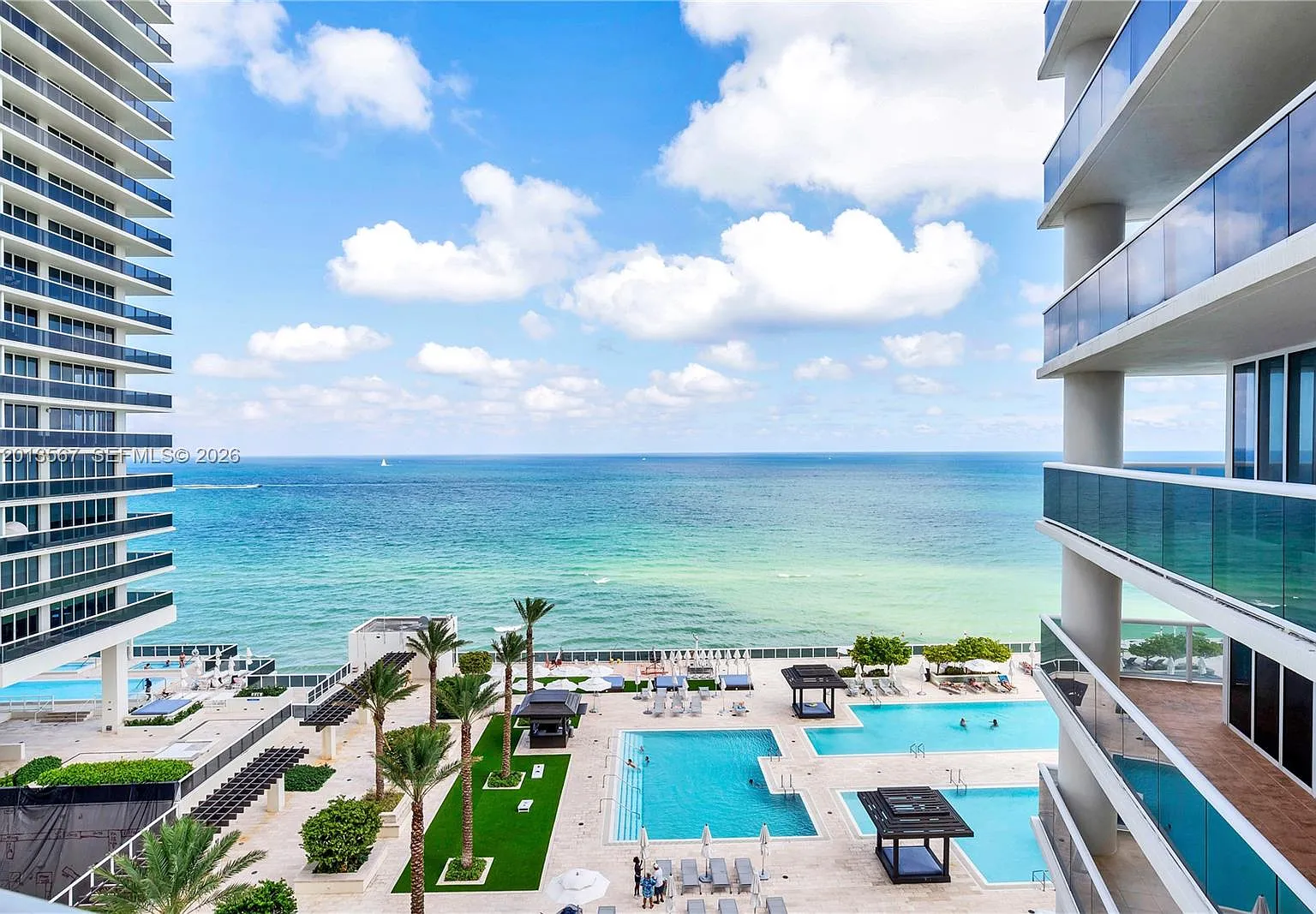 Beach Club Condo — Photo 1