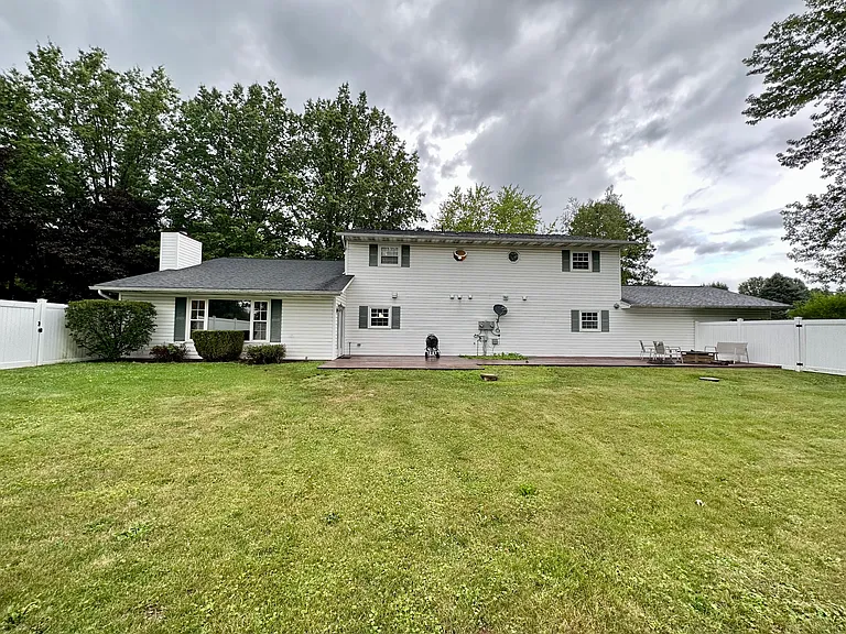 3484 Cheyenne Trl NE — Photo 2