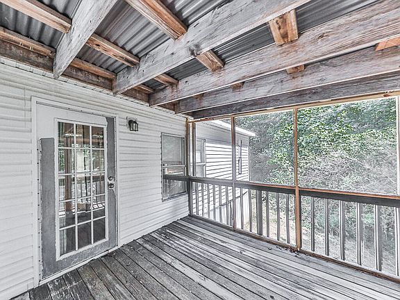 3rd image of 119 Ridge Crest Dr