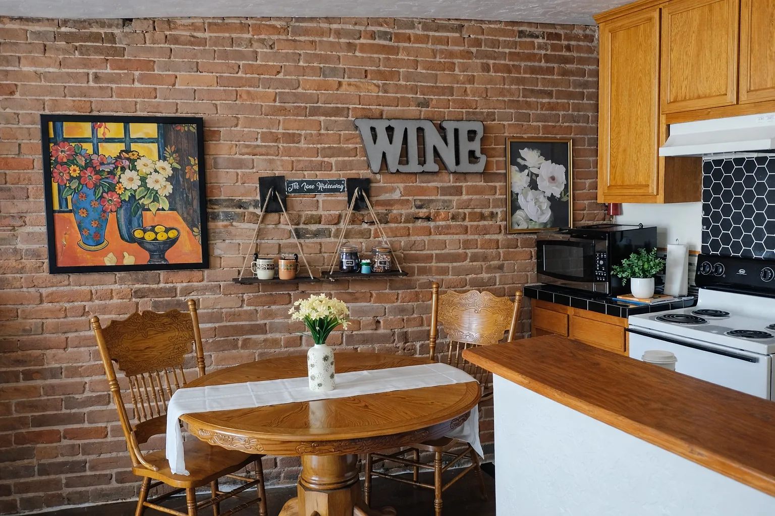 22 West Main Street, Unit Studio — Photo 4
