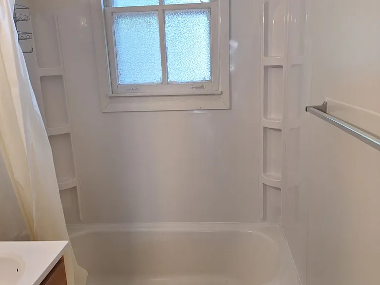 408 N Michigan St — Photo 14