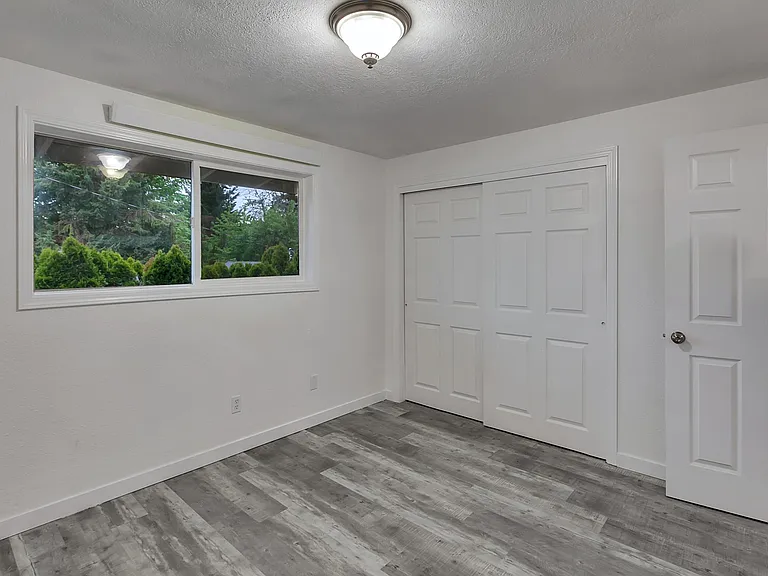350 W Clackamas Blvd — Photo 14